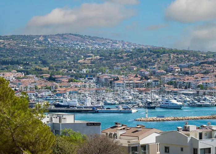 Wind Of Готель Чешме