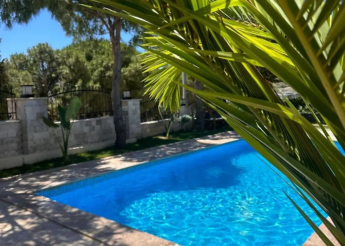 Wind Of Готель Чешме