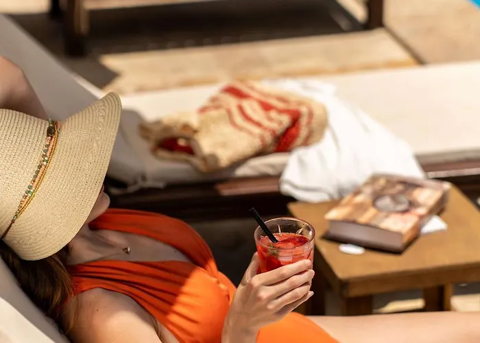 Wind Of Готель Чешме